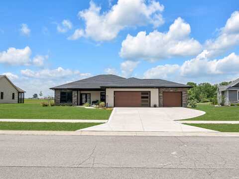 2021 Fairway Drive, Auburn, IN 46706