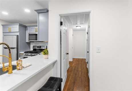 753 Commodore Drive, Atlanta, GA 30318