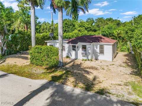 1119 3rd Way, North Fort Myers, FL 33903