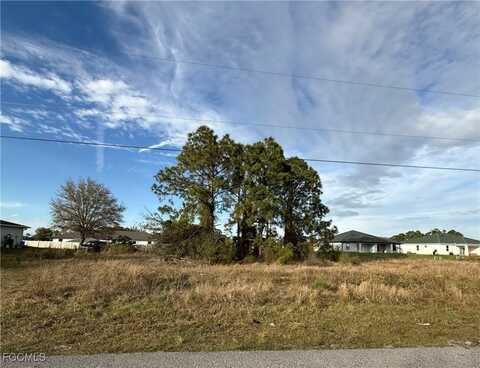 4438 27th Street SW, Lehigh Acres, FL 33973