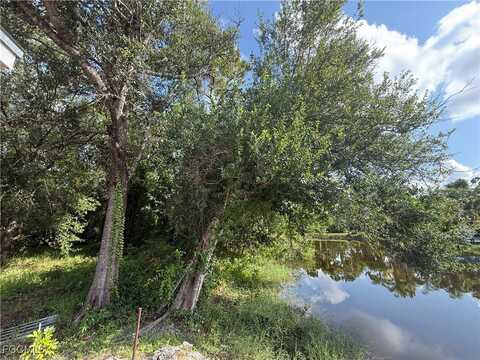 20598 Applewood Road, North Fort Myers, FL 33917