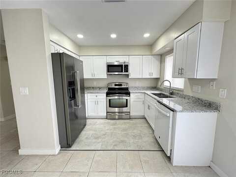 741 NE 7th Place, Cape Coral, FL 33909