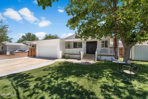 44328 Foxton Avenue, Lancaster, CA 93535