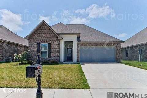 125 Haygood Pt, Lake Charles, LA 70665