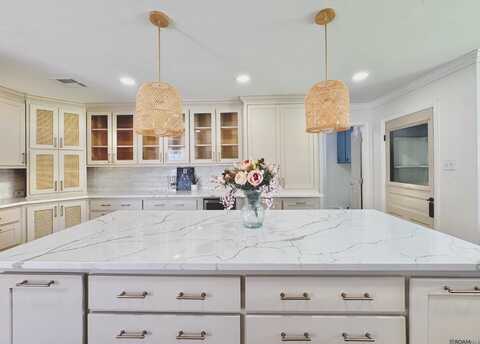200 Wintergreen Street, Thibodaux, LA 70301