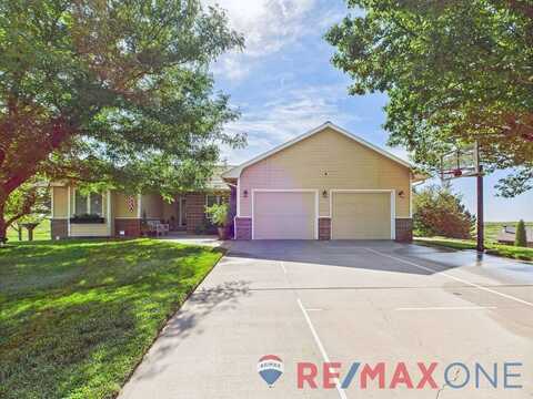 1702 Grandview Drive E, Garden City, KS 67846