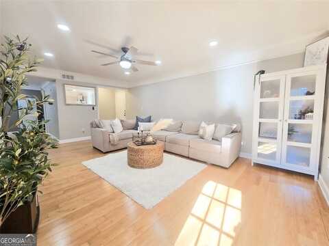6851 Roswell, Atlanta, GA 30328