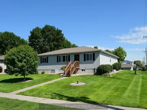 4728 NE Deva Drive, Grand Island, NE 68801