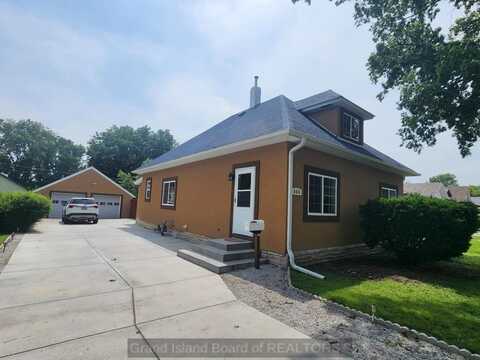 406 E 6th St, Hastings, NE 68901