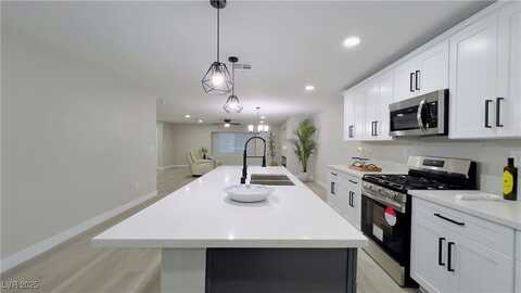 1720 E Oakey Boulevard, Las Vegas, NV 89104