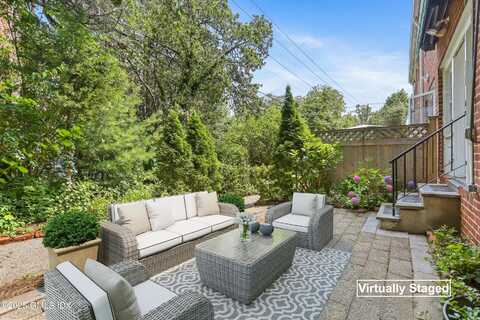 114 Putnam Park, Greenwich, CT 06830