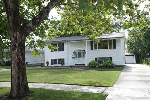 9534 Cypress Avenue, Munster, IN 46321
