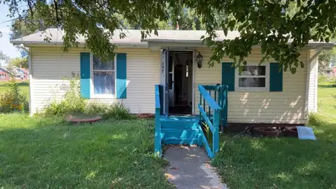 107 N Walker Avenue, Morocco, IN 47963