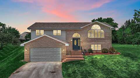 2722 Painted Leaf Court, Crown Point, IN 46307