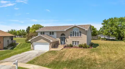 2722 Painted Leaf Court, Crown Point, IN 46307