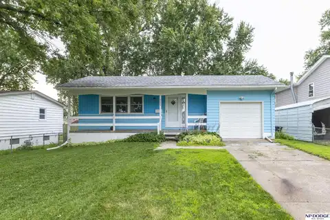 6623 Parkview Lane, Omaha, NE 68104