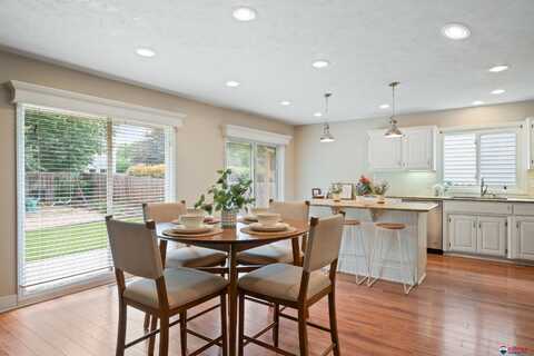 17063 Orchard Avenue, Omaha, NE 68135