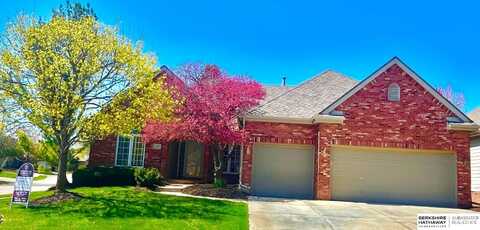 1322 S 180th Plaza, Omaha, NE 68130