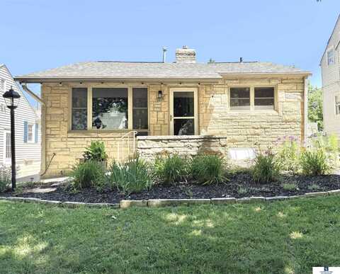 1818 Jefferson Avenue, Lincoln, NE 68502