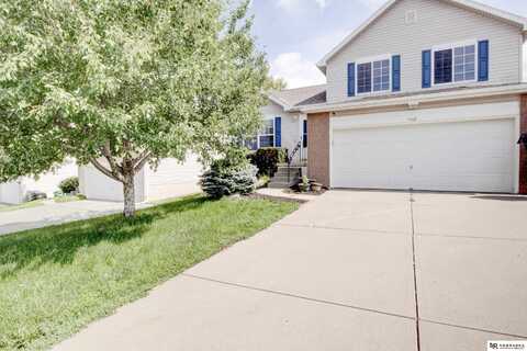 8841 Quest Street, Omaha, NE 68122
