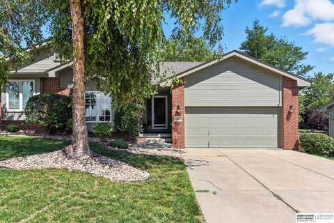 6905 S 164th Street, Omaha, NE 68136