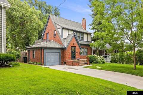 2323 N 50 Avenue, Omaha, NE 68104