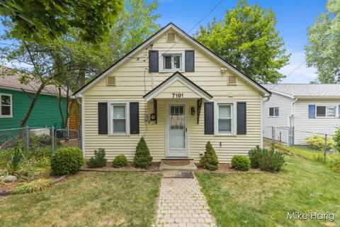 7191 Belding Road NE, Rockford, MI 49341