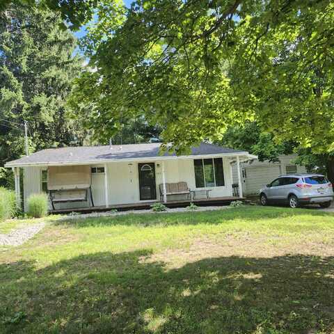 607 W DODGE Street, Greenville, MI 48838