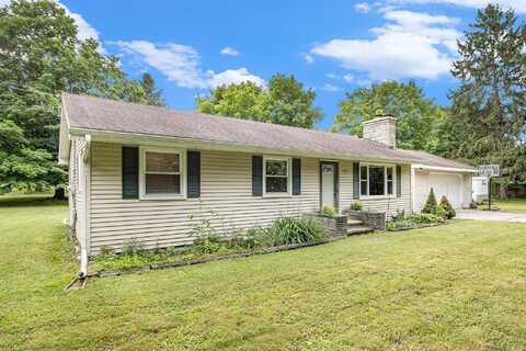 9930 N 16th Street, Plainwell, MI 49080