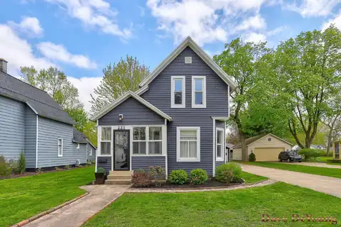 221 S Maple Street, Zeeland, MI 49464