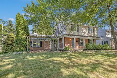 2104 Chesaning Drive SE, Grand Rapids, MI 49506