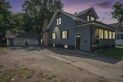 332 S Hooker Avenue, Three Rivers, MI 49093