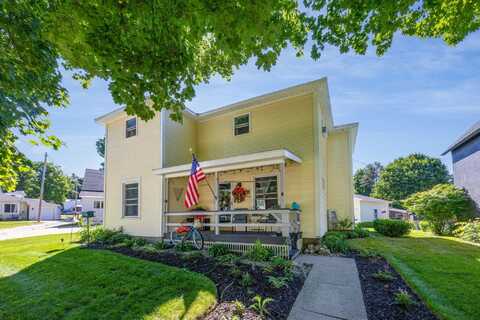 422 E Pine Street, Cadillac, MI 49601