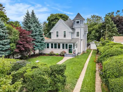 322 North Shore Drive, South Haven, MI 49090