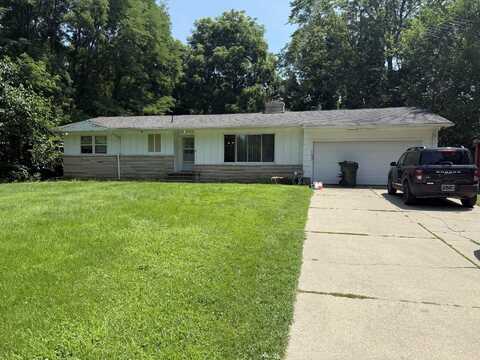 3201 S Meridian Road, Jackson, MI 49203