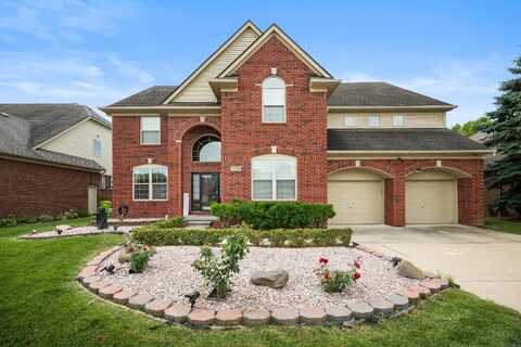 21724 Summerfield Drive, Macomb, MI 48044