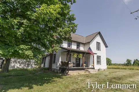 484 28th Street, Allegan, MI 49010