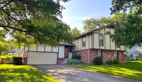 2824 S Catalina Circle, Springfield, MO 65804