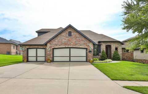 2910 S Camber Avenue, Springfield, MO 65809
