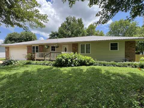 1102 Sunset Drive, Mountain Grove, MO 65711
