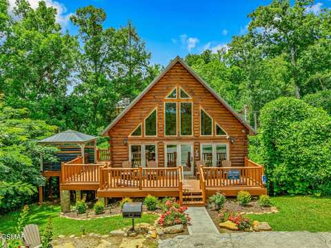 350 Pinnacle Drive, Gatlinburg, TN 37738