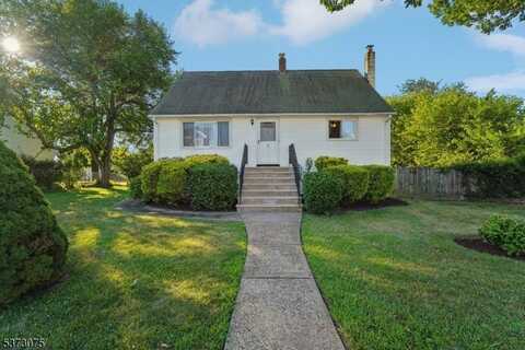 1 Velock Dr, Little Ferry Boro, NJ 07643