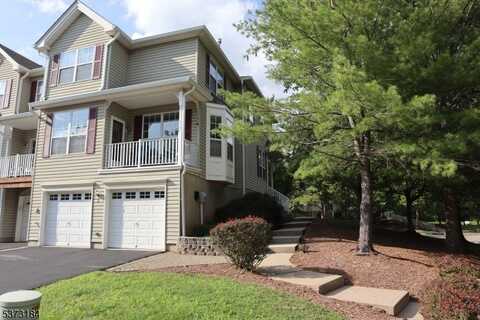 2 Chesterfield Ct, Raritan, NJ 08822