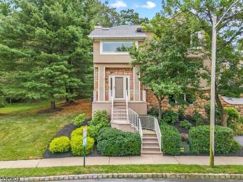 86 Clarken Dr, West Orange, NJ 07052