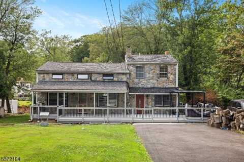 127 Schofield Rd, West Milford, NJ 07480