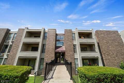 14 River Road, Nutley, NJ 07110