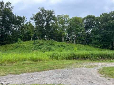 112 Scott Rd, Franklin, NJ 07416