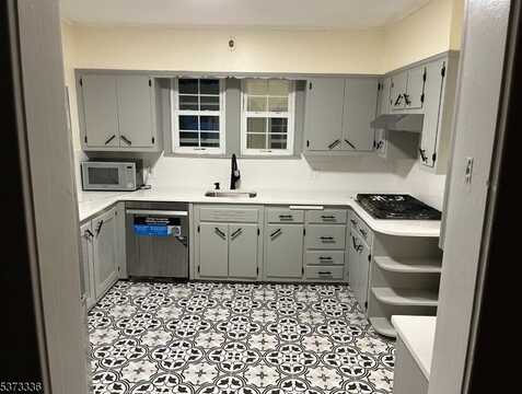 254 Carlton Terrace, Teaneck, NJ 07666