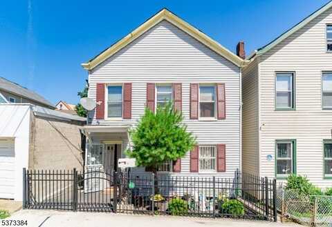 29 Dover St, Paterson, NJ 07501