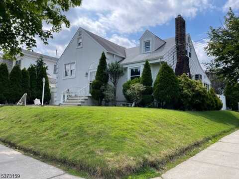 132 Morristown Rd, Linden, NJ 07036